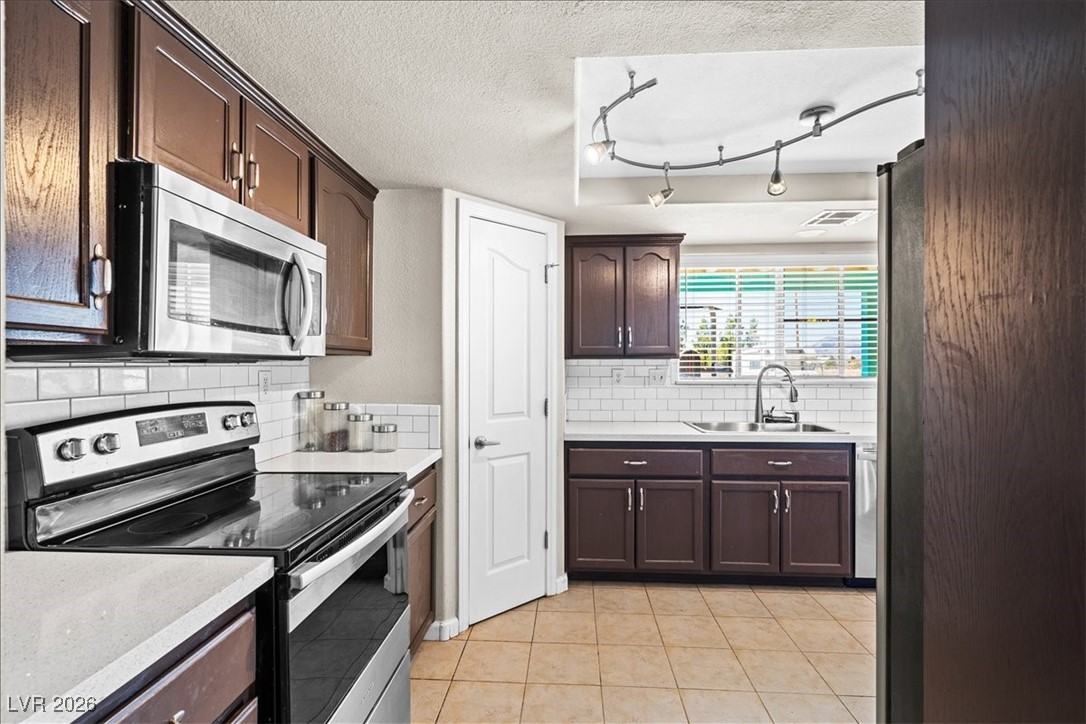 1720 South Blagg Road Pahrump, NV 89048 - Photo 4 of 25