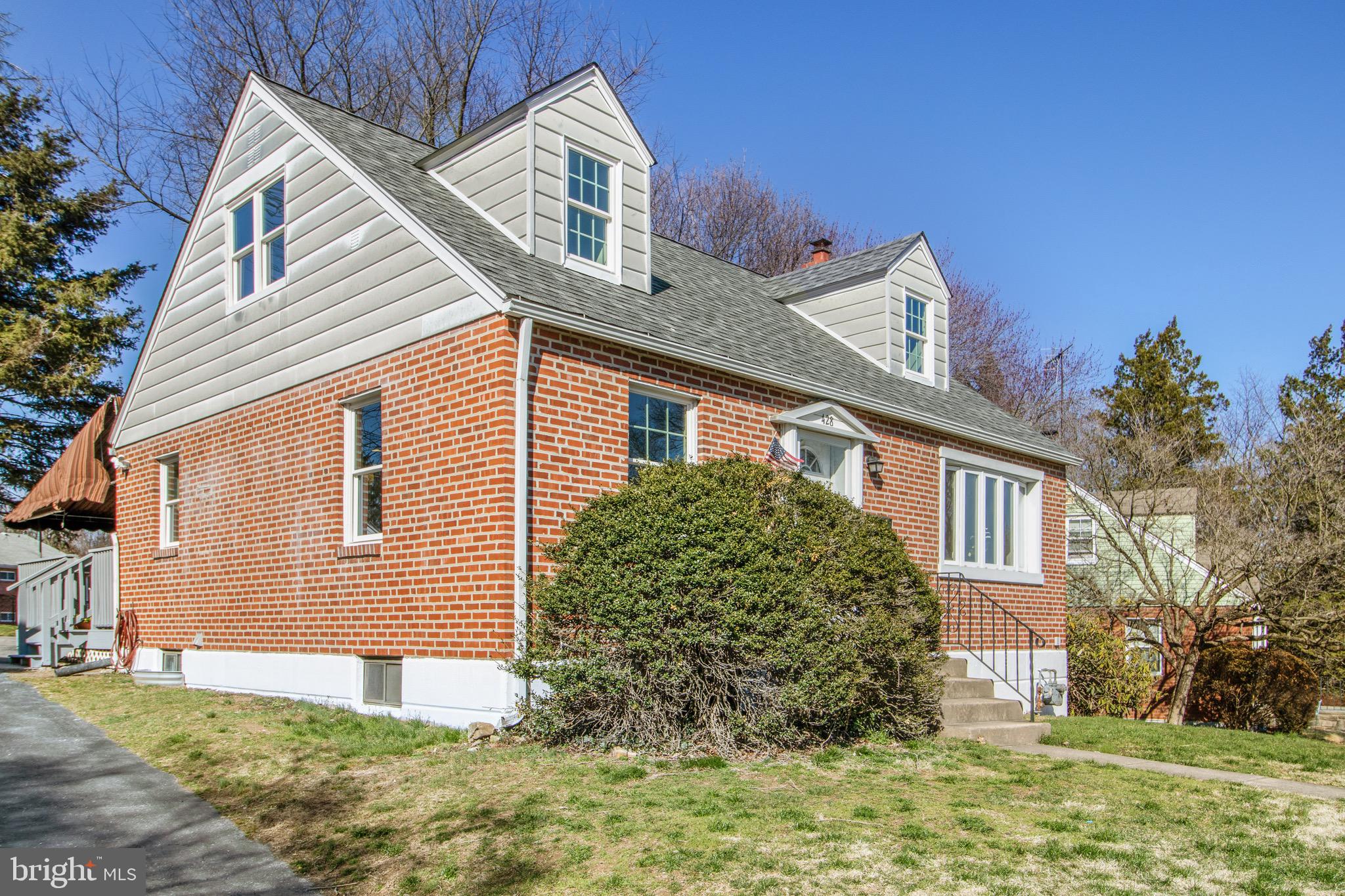 428 Granite Terrace Springfield, PA 19064 - Photo 3 of 28