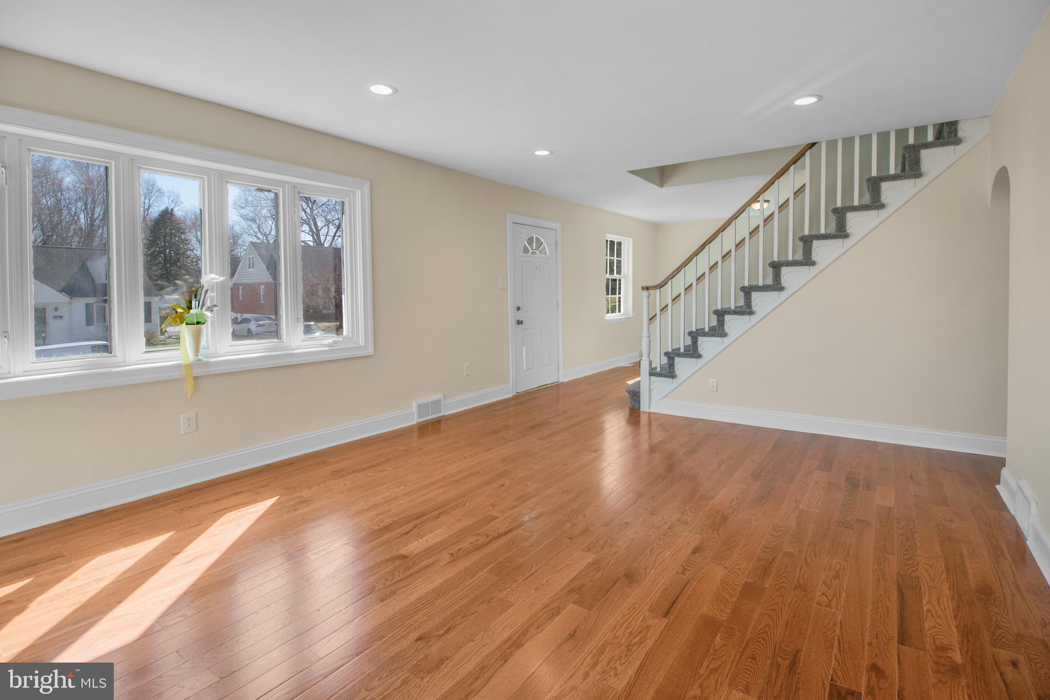 428 Granite Terrace Springfield, PA 19064 - Photo 4 of 28