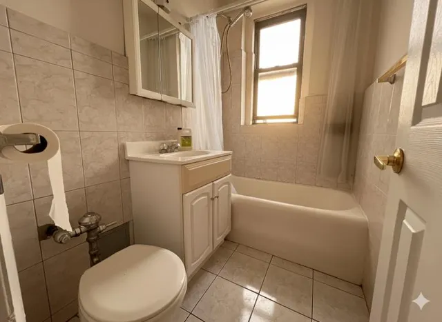 $2,850 | 27-08 39th Avenue, Unit 3F | Long Island City