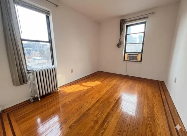$2,850 | 27-08 39th Avenue, Unit 3F | Long Island City