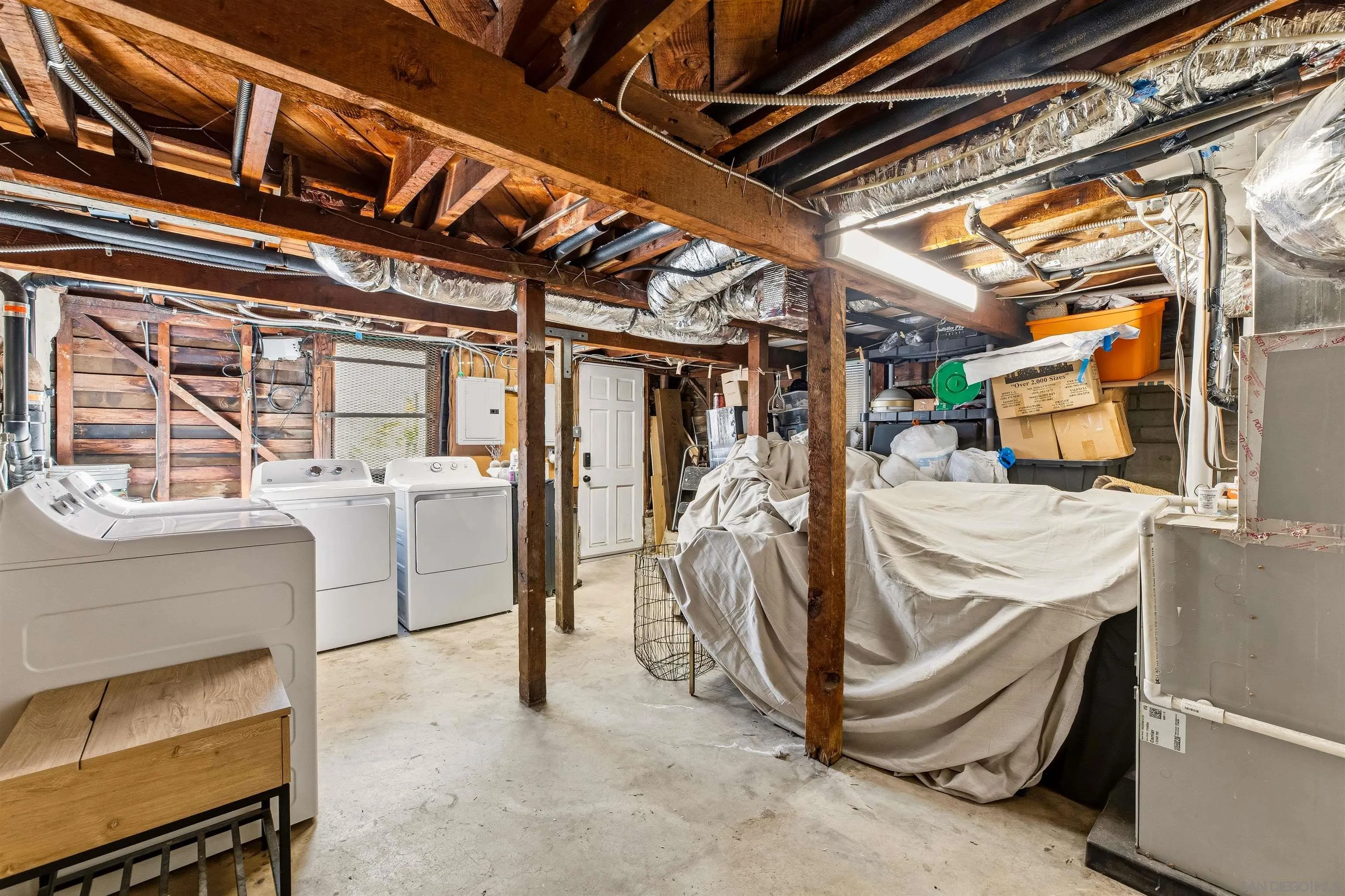 915 North Kenneth Road Burbank, CA 91501 - Photo 4 of 7 a view of a room with chairs