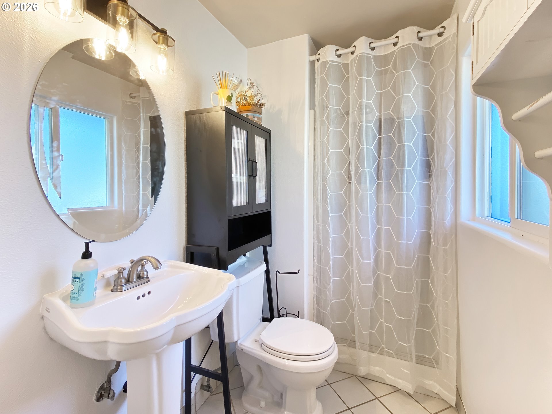 3877 Northeast 3rd Street Gresham, OR 97030 - Photo 20 of 30 Bathroom, Attached