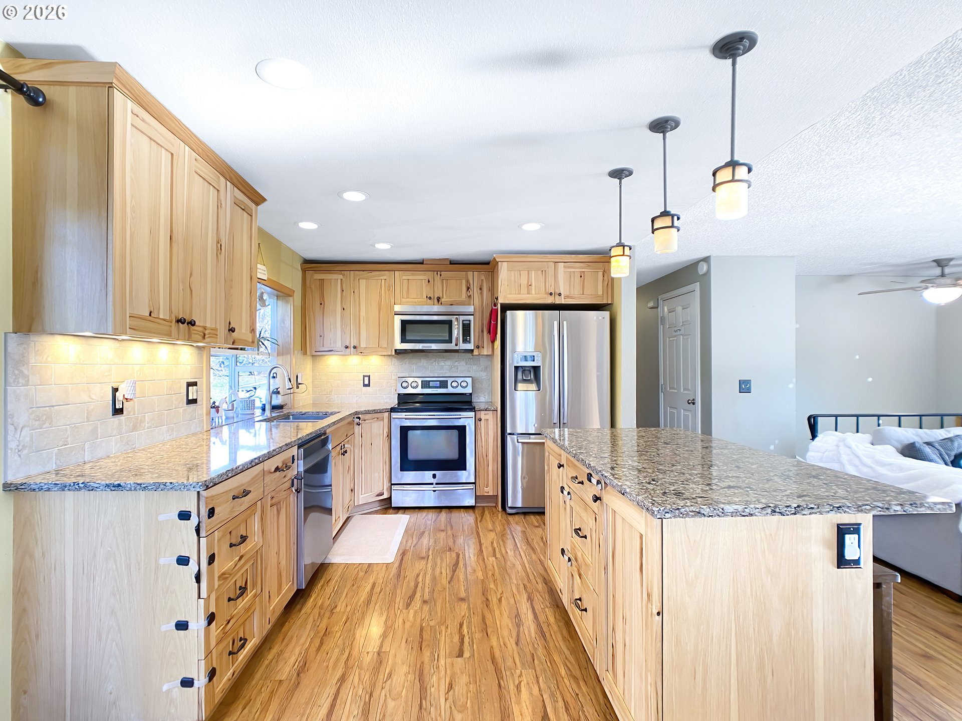 3877 Northeast 3rd Street Gresham, OR 97030 - Photo 10 of 30 Kitchen