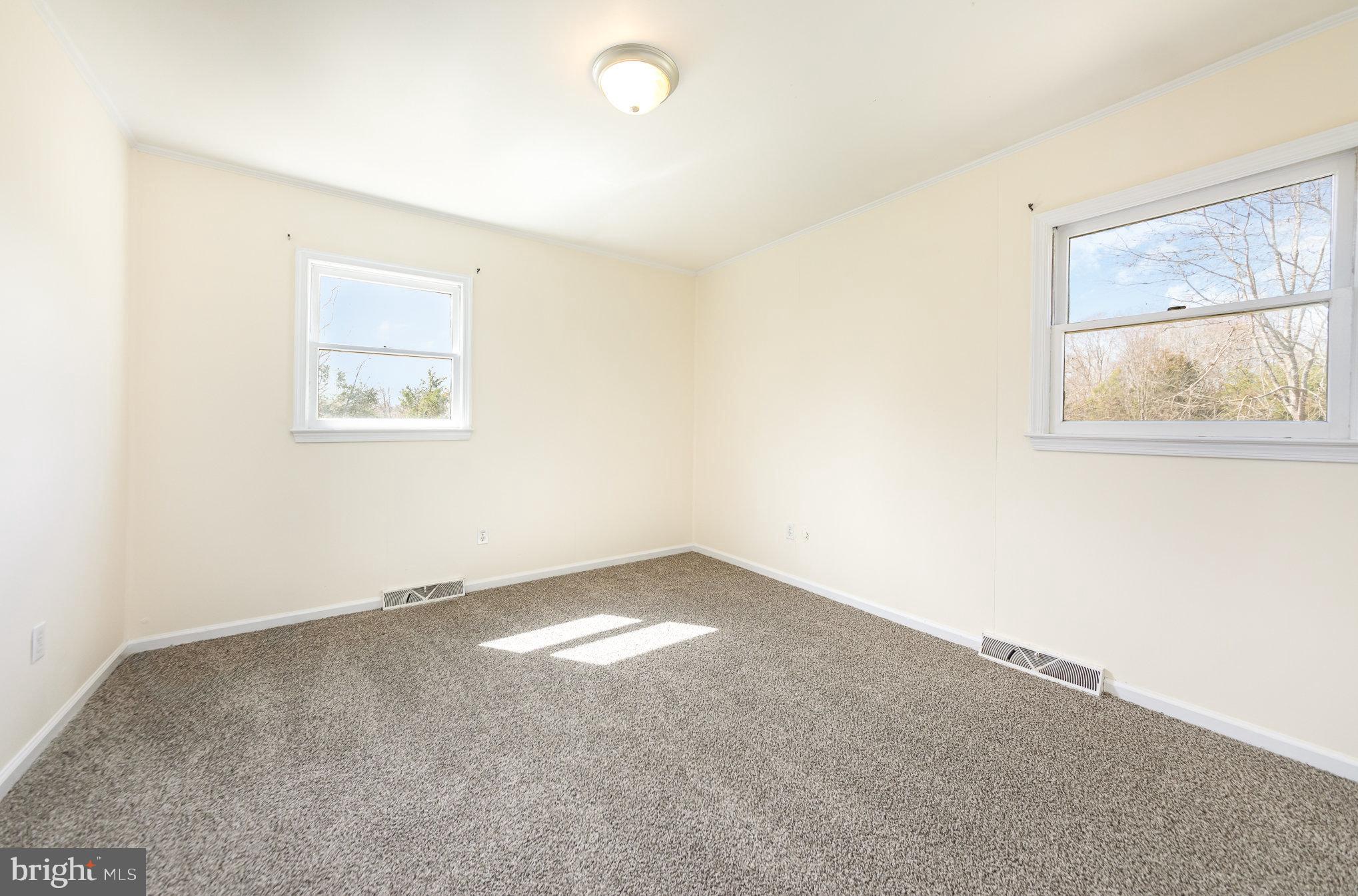 8430 Courthouse Road Spotsylvania, VA 22551 - Photo 13 of 23 an empty room with a window