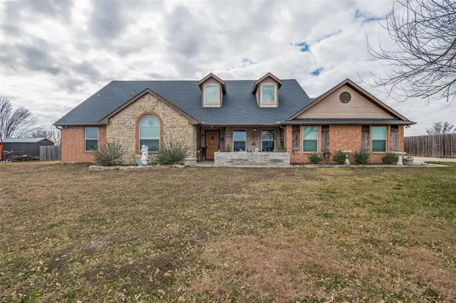 $820,000 | 140 Hollis Road, Waxahachie, TX 75167