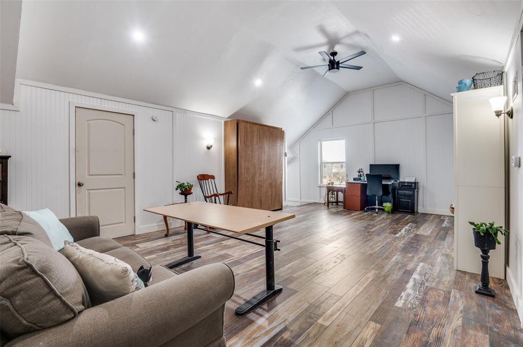 140 Hollis Road Waxahachie, TX 75167 - Photo 12 of 40 a living room with furniture and wooden floor