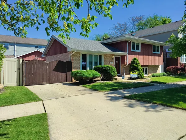 $415,000 | 3008 West 110th Place, Chicago, IL 60655