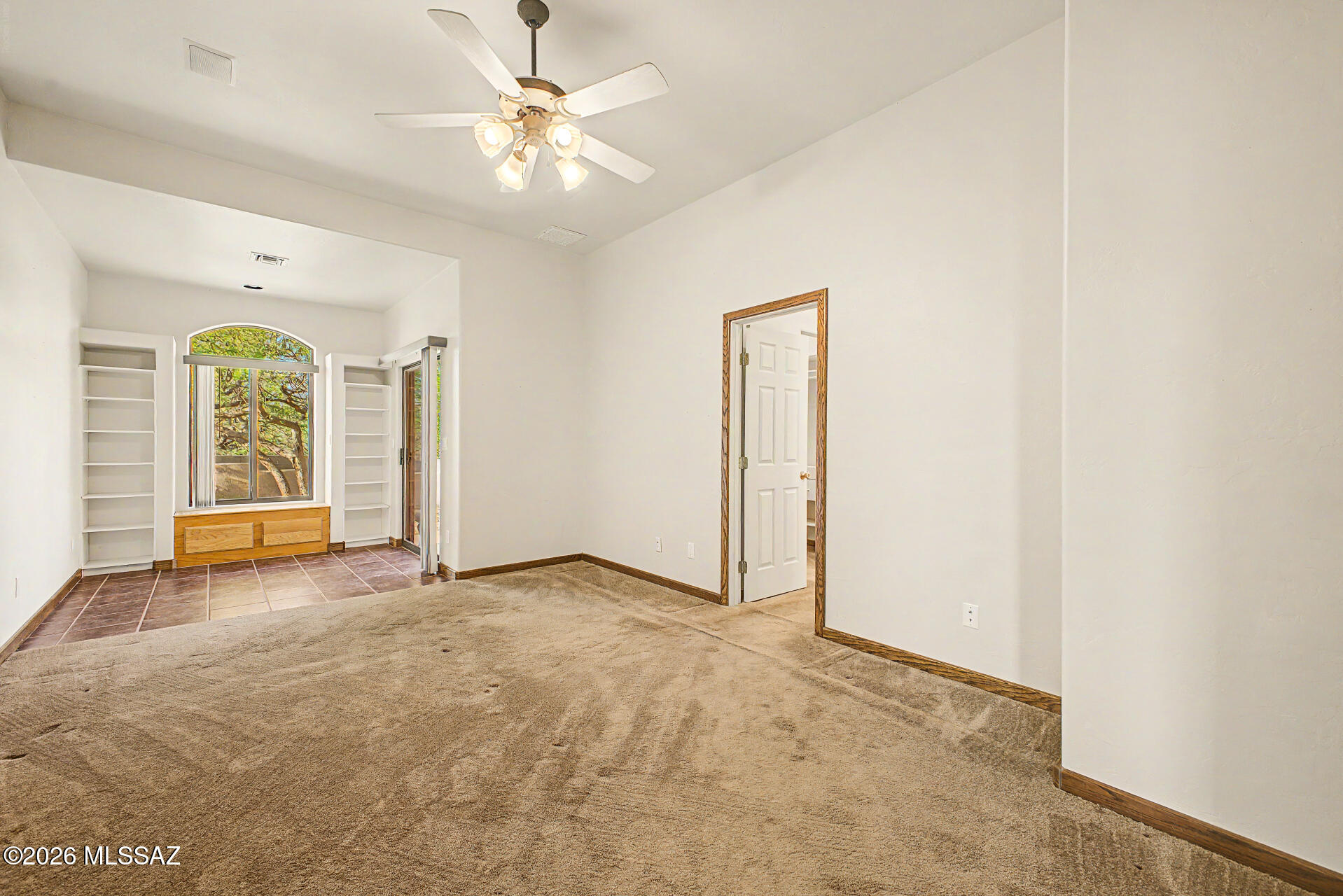 15660 North Pharlap Road Tucson, AZ 85739 - Photo 35 of 49 Primary Bedroom