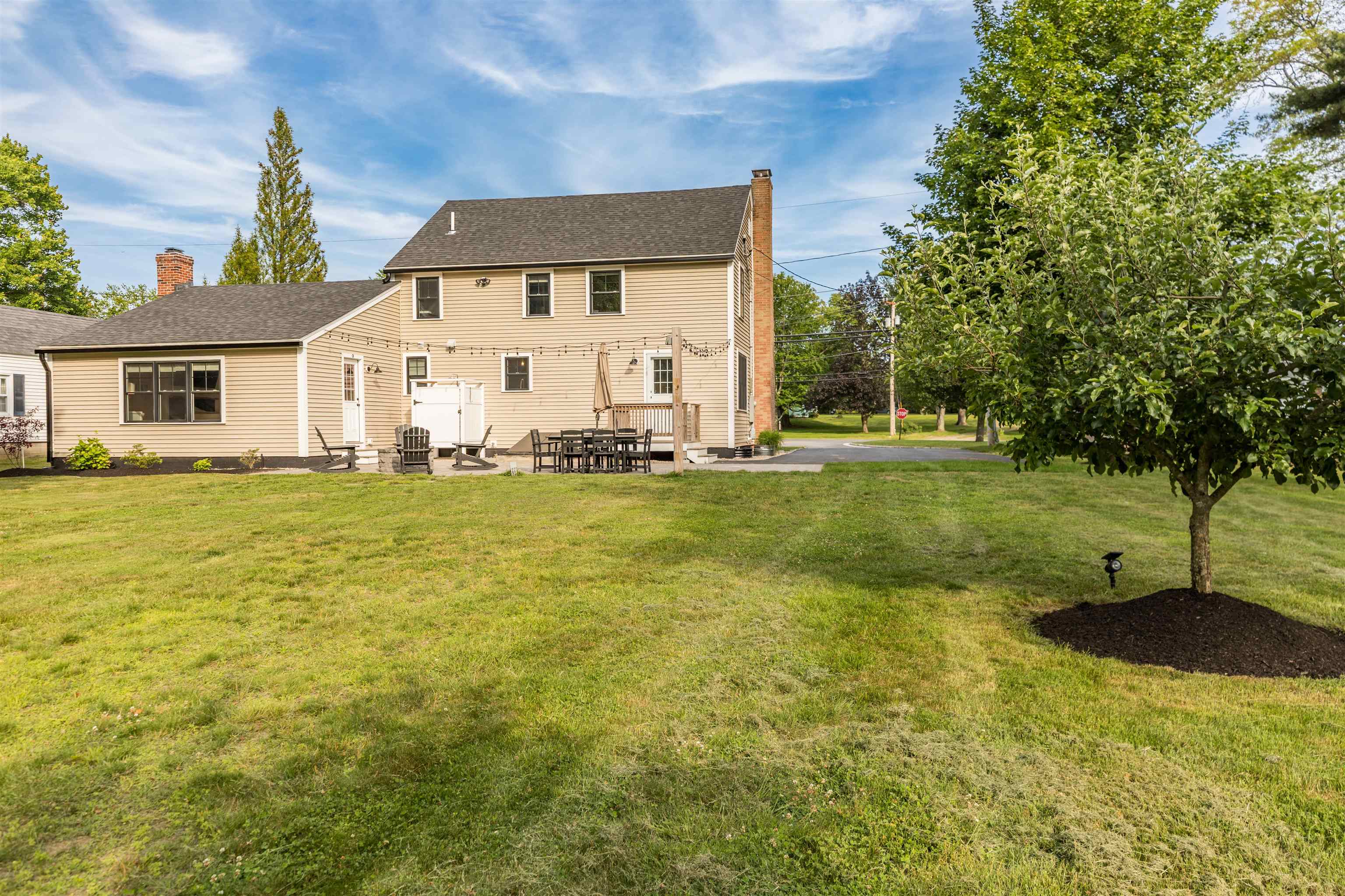 2 Locke Road Hampton, NH 03842 - Photo 39 of 58