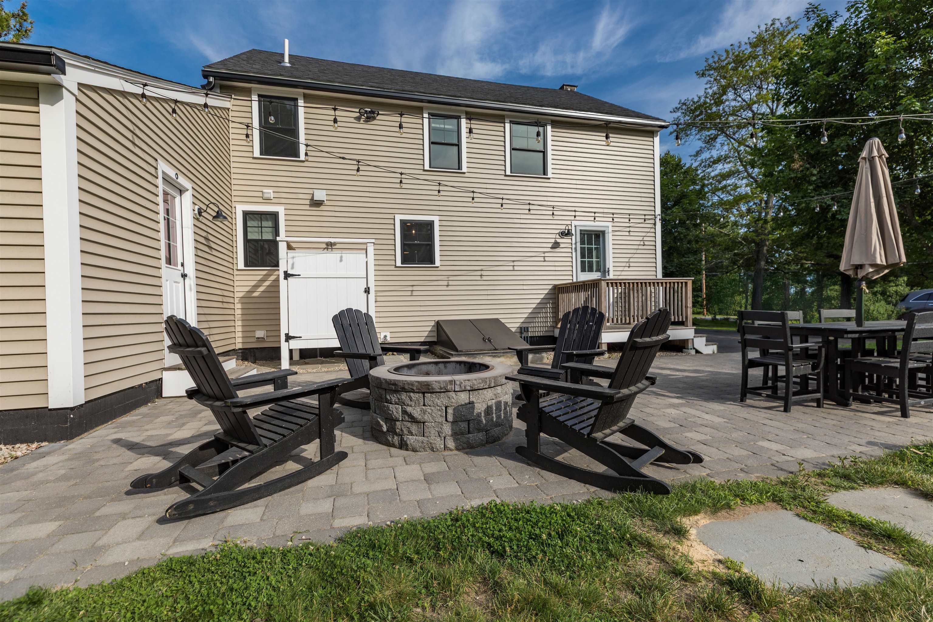 2 Locke Road Hampton, NH 03842 - Photo 4 of 58