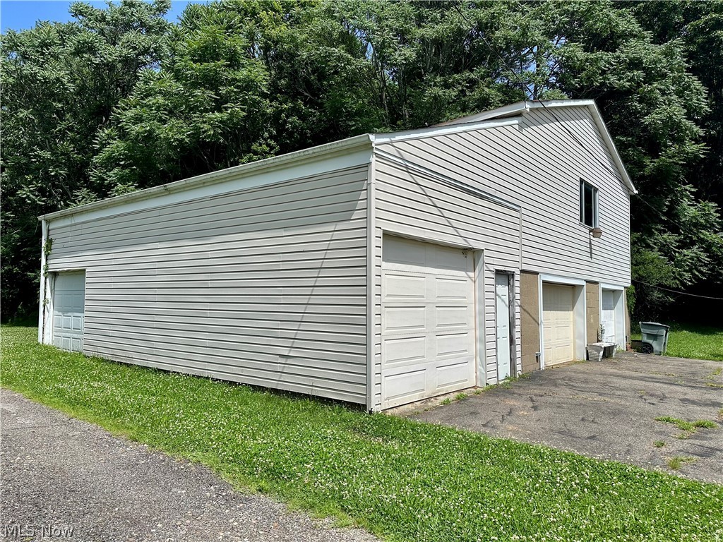 28 Richter Road Colliers, WV 26035 - Photo 27 of 38 Side of garage
