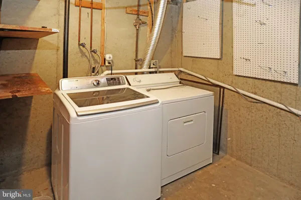 $3,900 | 329 Gundry Drive, Falls Church, VA 22046