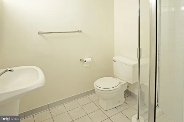 $3,900 | 329 Gundry Drive, Falls Church, VA 22046