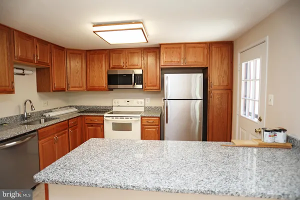 $3,900 | 329 Gundry Drive, Falls Church, VA 22046