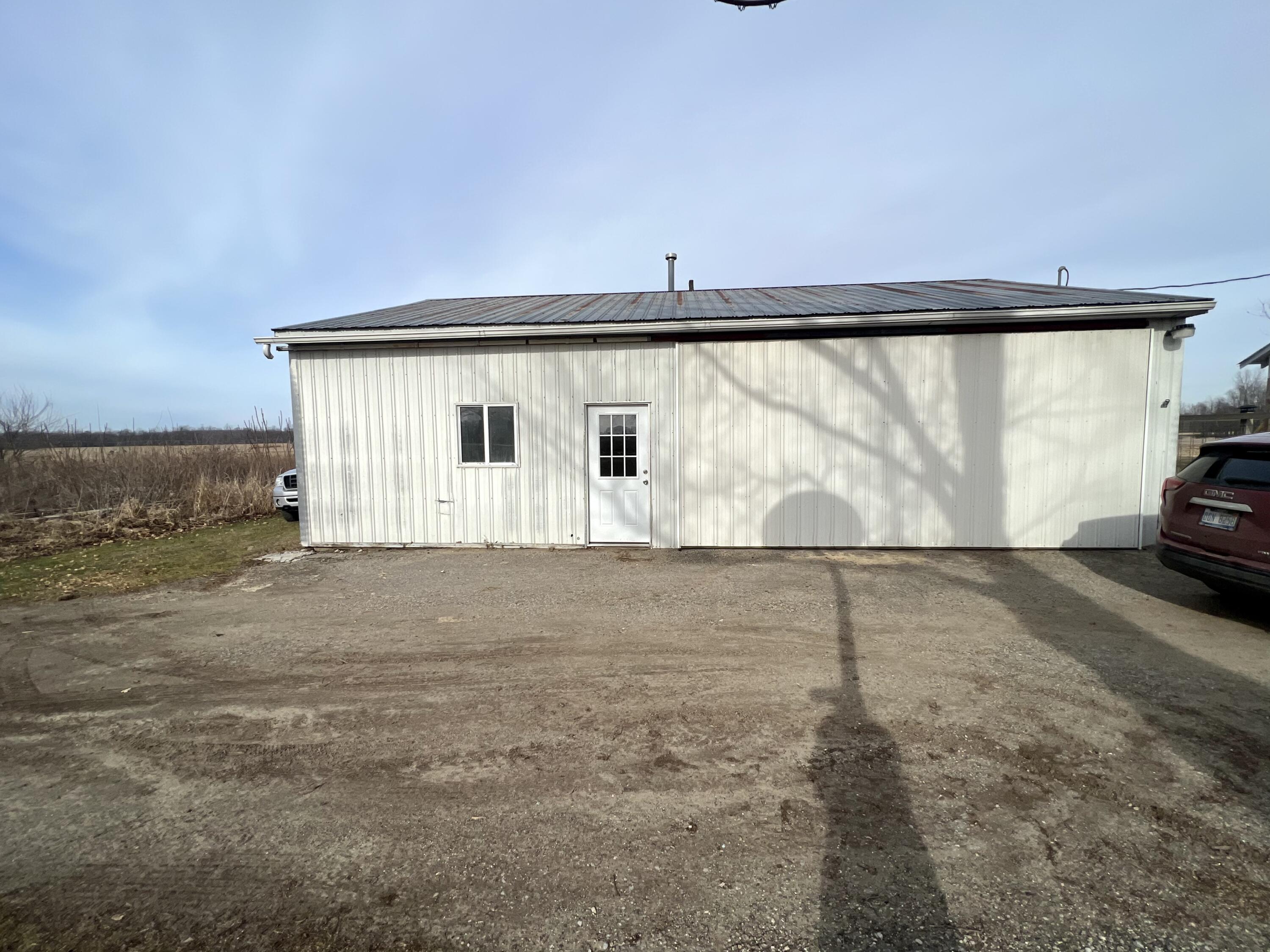 9300 West Litchfield Road Litchfield, MI 49252 - Photo 5 of 25 24A923D4-2BEE-4D46-A1AE-653C5C3F9607