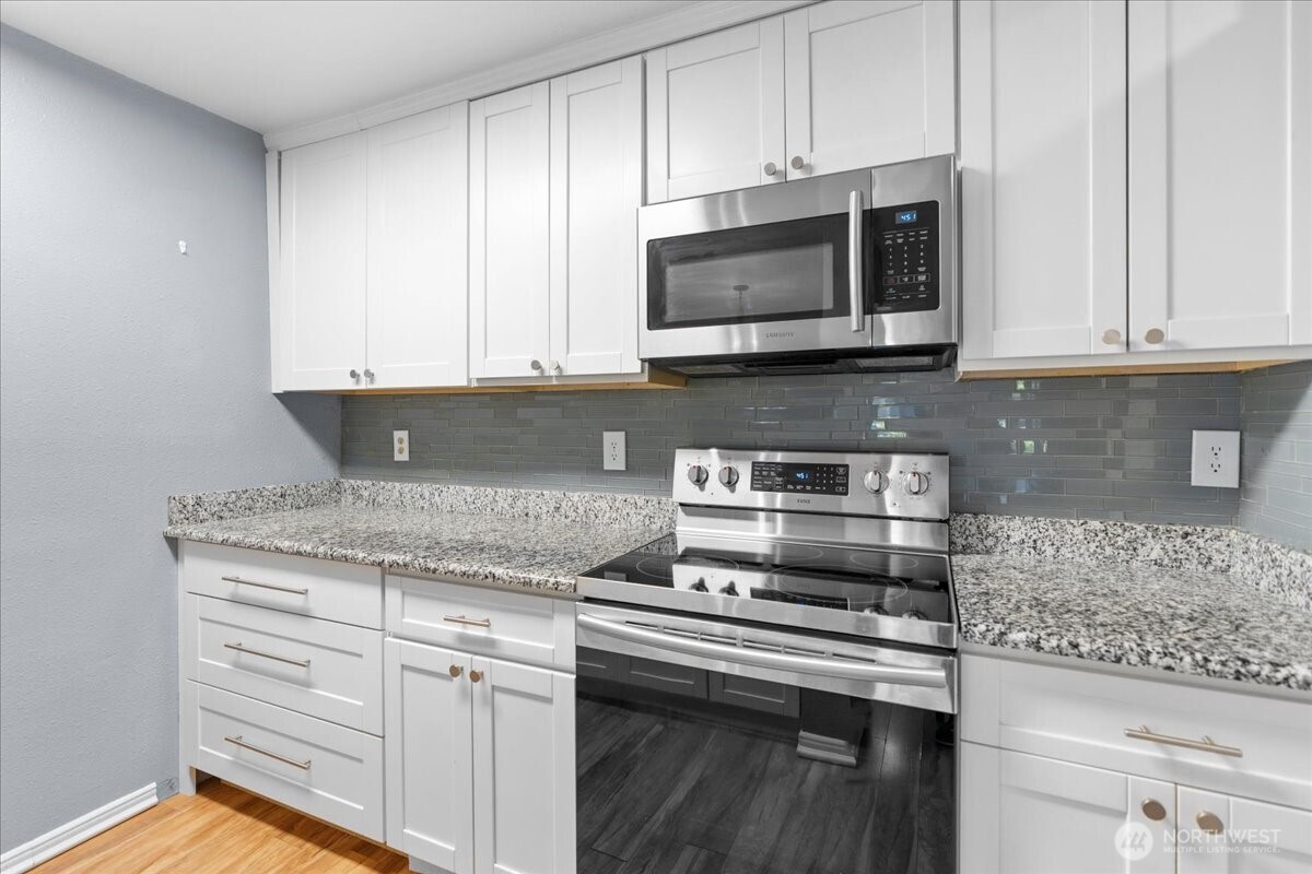 507 South 321st Street, Unit 4B Federal Way, WA 98003 - Photo 7 of 21