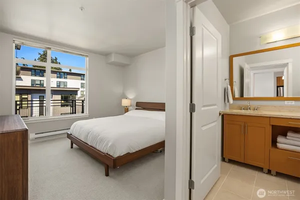 $595,000 | 180 Harbor Square Loop Northeast, Unit B421, Bainbridge Island, WA 98110