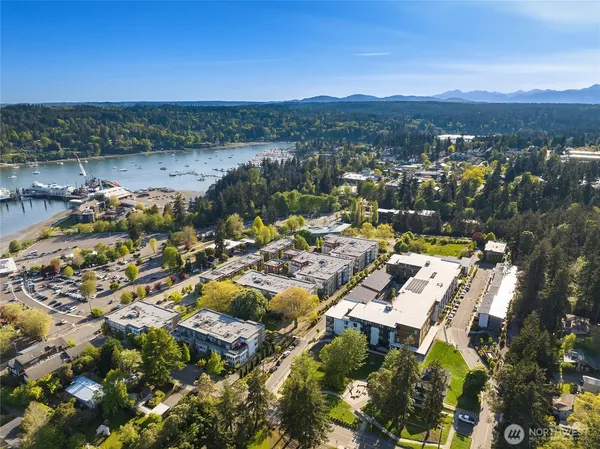 $595,000 | 180 Harbor Square Loop Northeast, Unit B421, Bainbridge Island, WA 98110