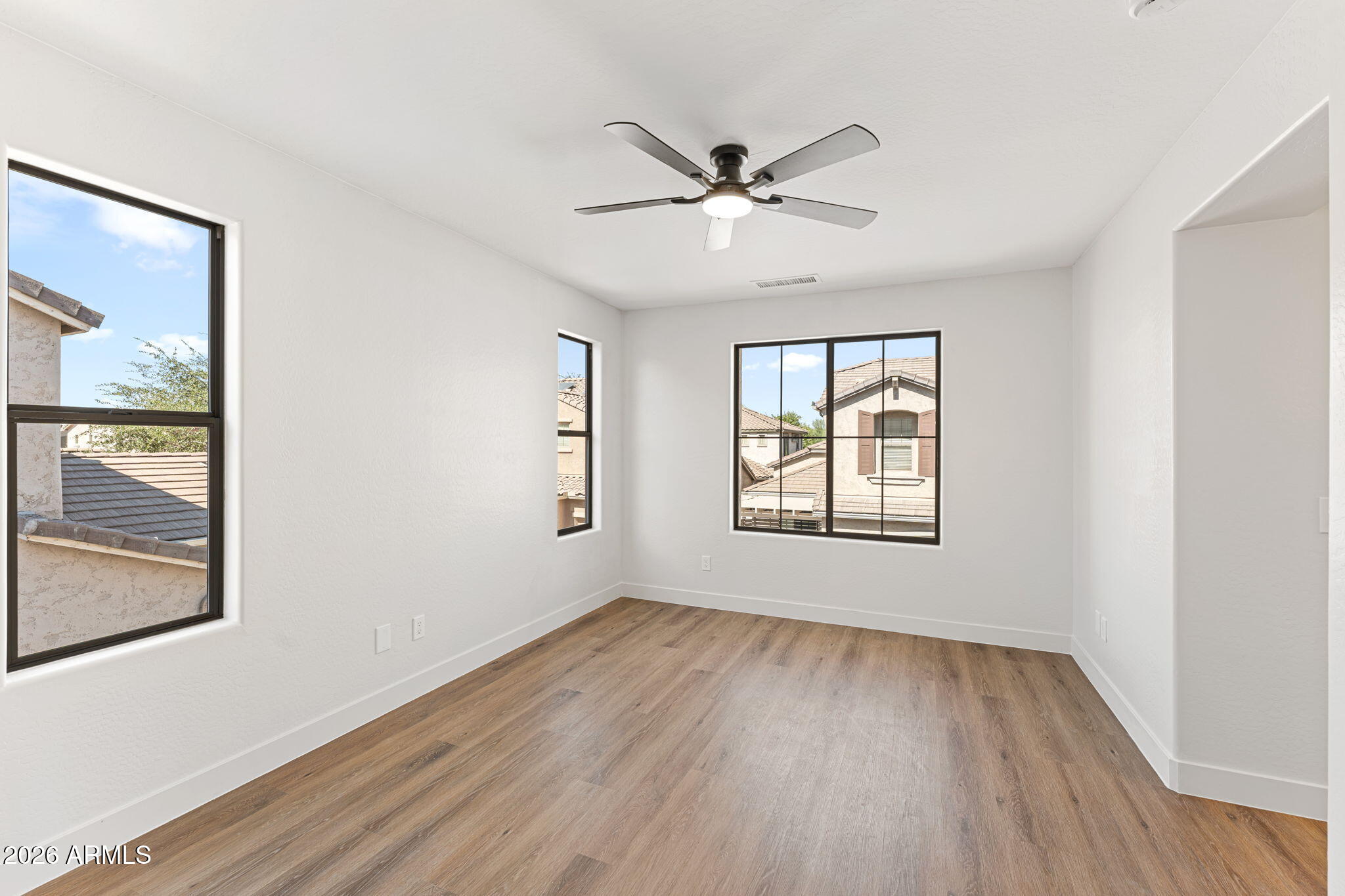 1943 West Davis Road Phoenix, AZ 85023 - Photo 21 of 41 20-web-or-mls-DSC00243