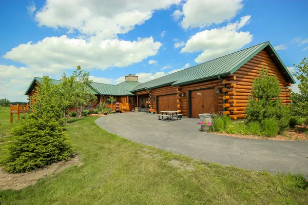 $1,725,000 | 17700 Streit Road, Harvard, IL 60033