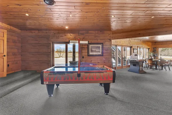 $1,725,000 | 17700 Streit Road, Harvard, IL 60033