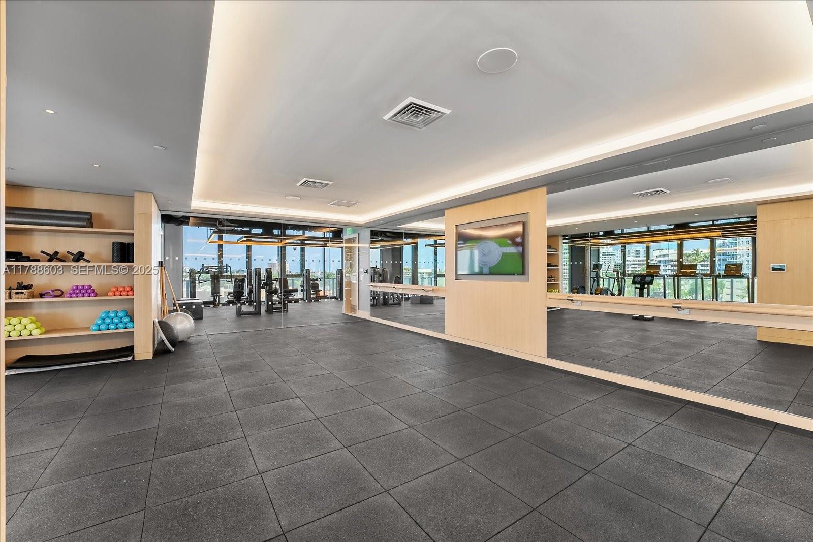 500 Alton Road, Unit 1105 Miami Beach, FL 33139 - Photo 29 of 69 a lobby with furniture and a porch