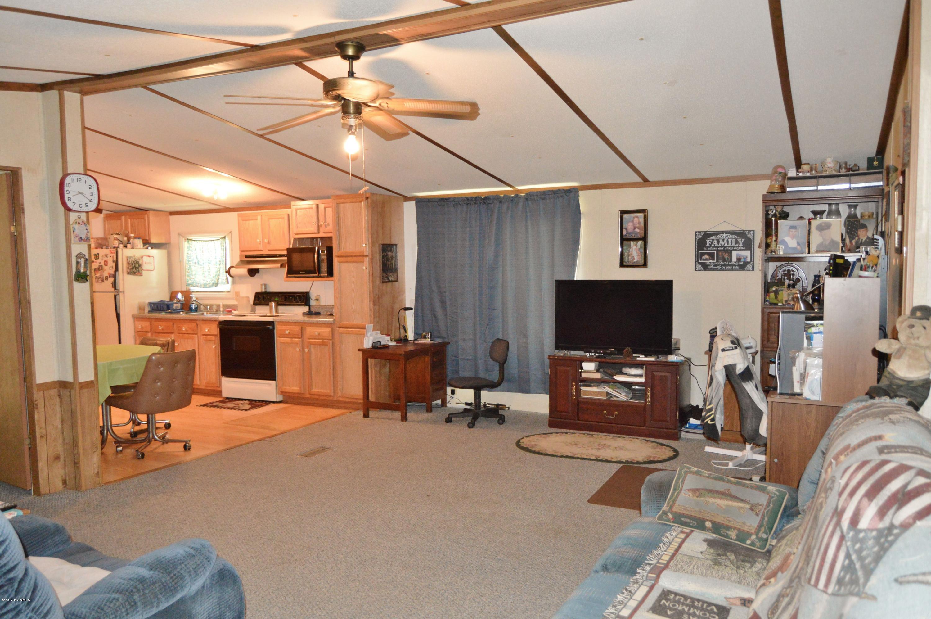 588 Rivenbark Road Currie, NC 28435 - Photo 9 of 26 living kitchen