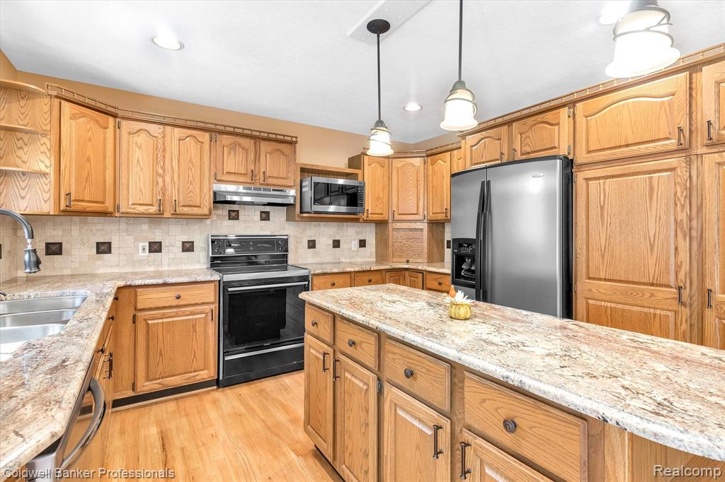 6441 Richardson Road Howell, MI 48843 - Photo 12 of 72