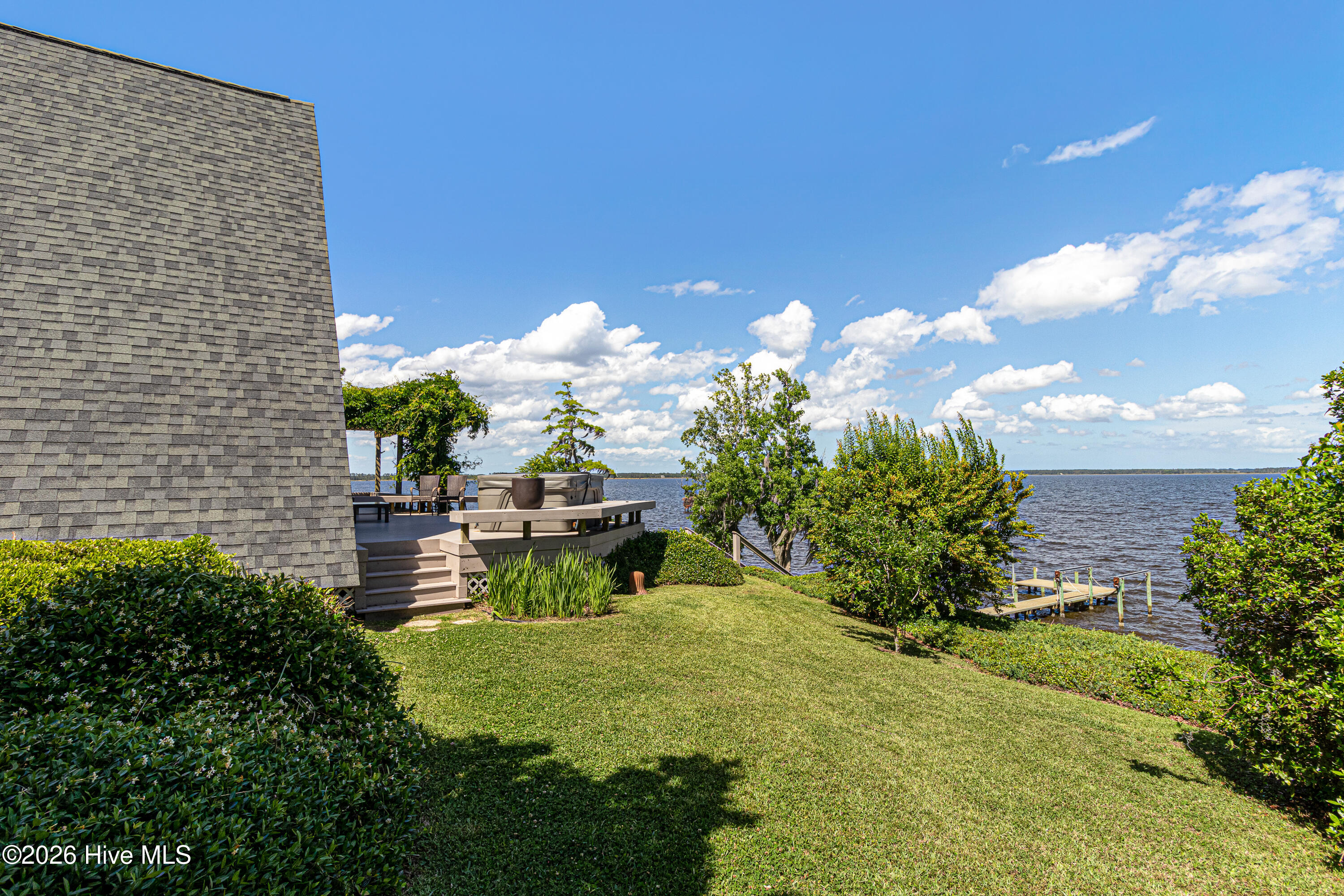 4100 North Rivershore Drive New Bern, NC 28560 - Photo 42 of 87 Expansive Waterfront Deck