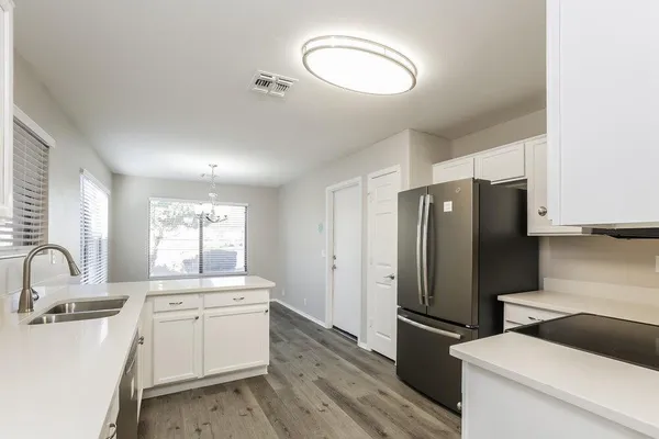 $2,075 | 9323 West Ironwood Drive, Peoria, AZ 85345