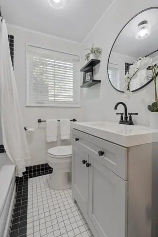 $785,000 | 2040 Central Avenue, Wilmette, IL 60091