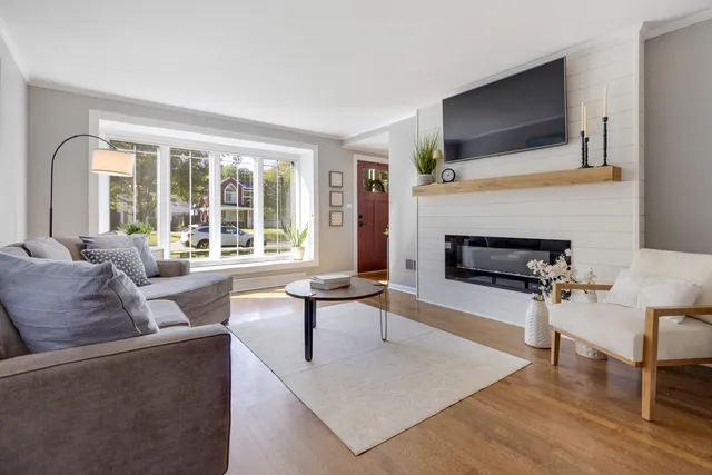 $785,000 | 2040 Central Avenue, Wilmette, IL 60091