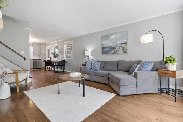 $785,000 | 2040 Central Avenue, Wilmette, IL 60091