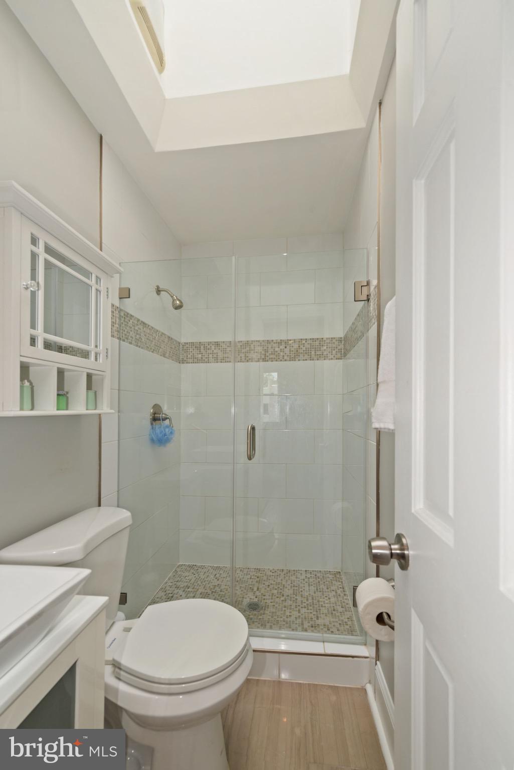 624 19th Street Northeast Washington, DC 20002 - Photo 16 of 32 Full bath IN main bedroom