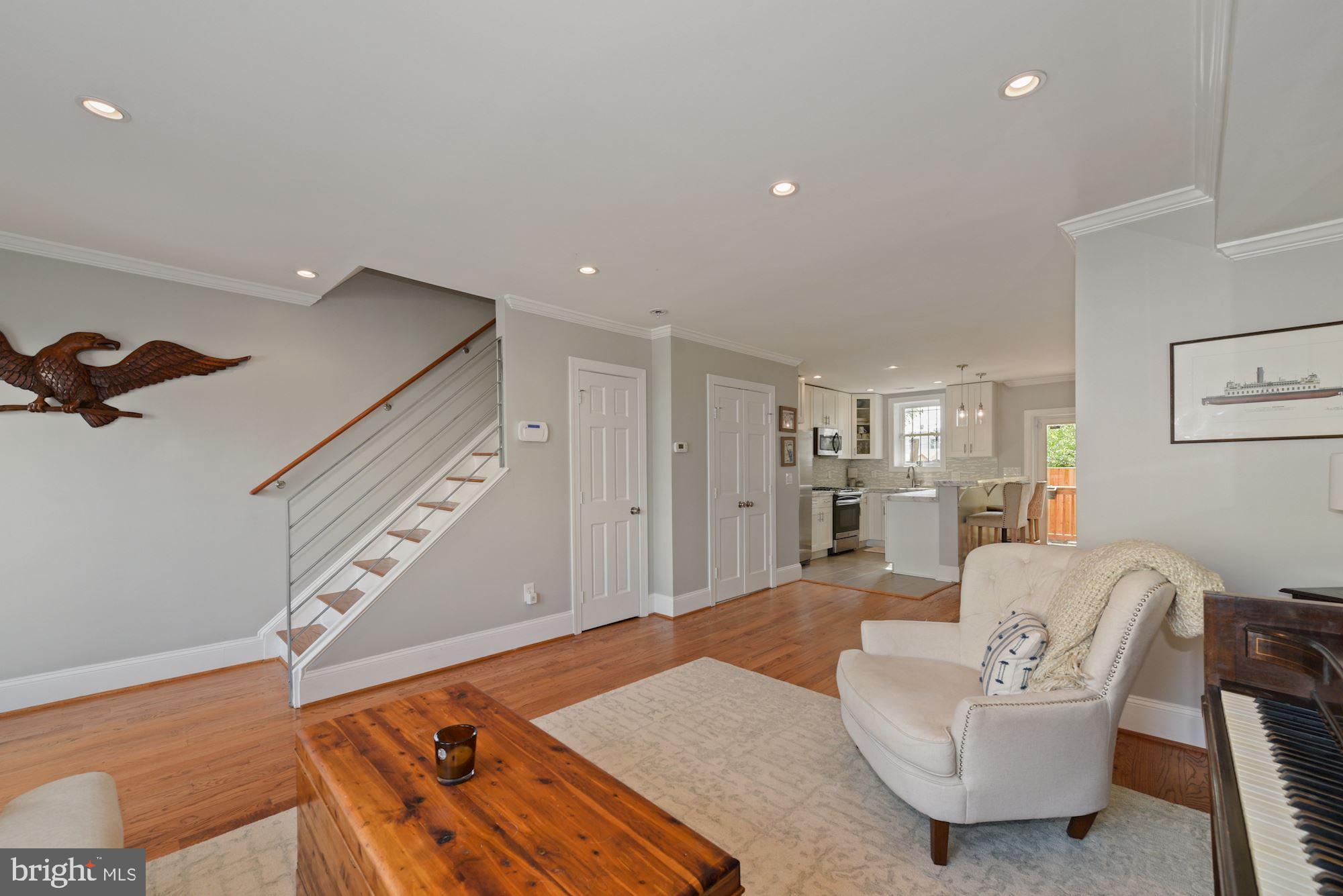 624 19th Street Northeast Washington, DC 20002 - Photo 4 of 32 Open concept with great flow to kitchen and dining