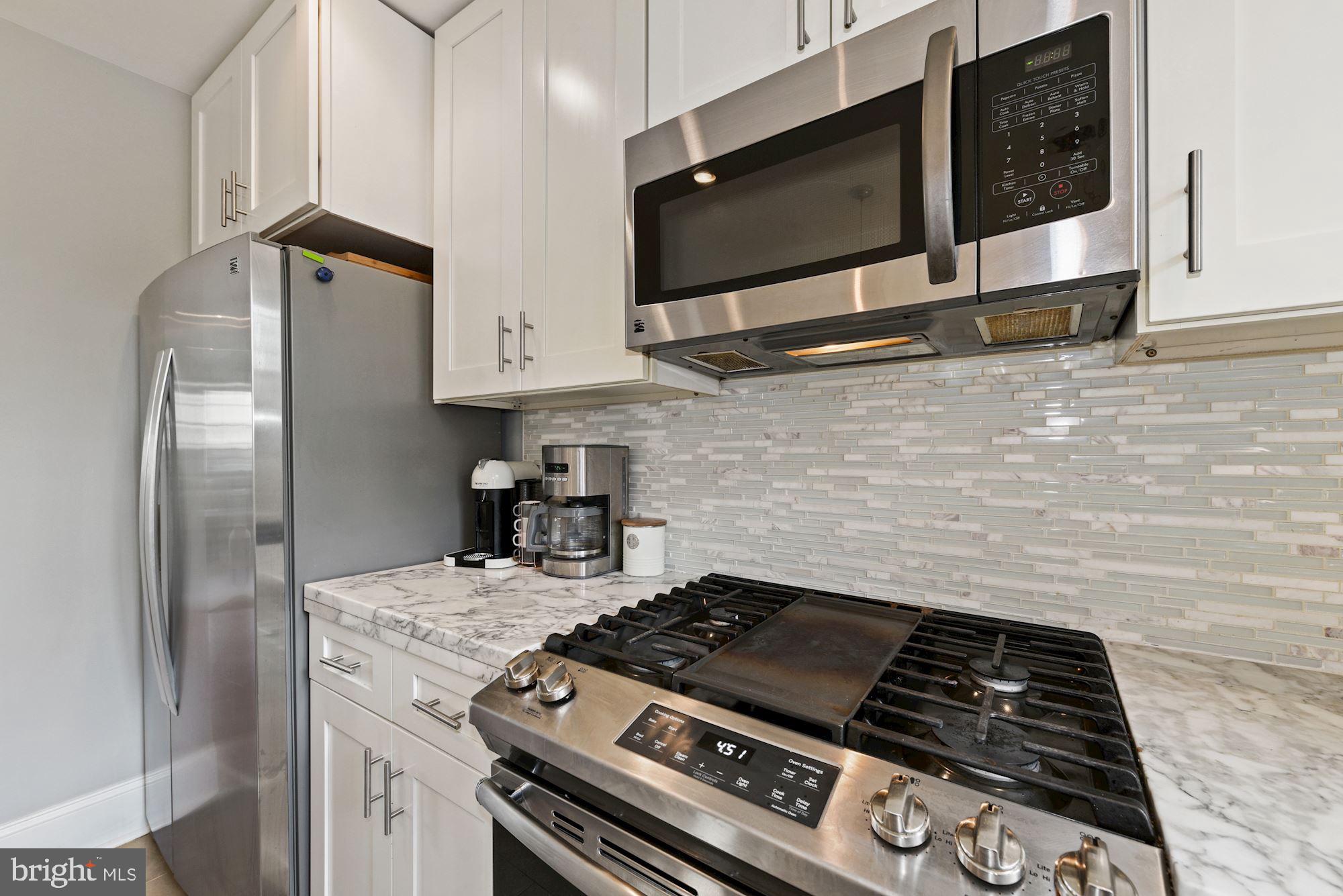 624 19th Street Northeast Washington, DC 20002 - Photo 10 of 32 Brand new stove!