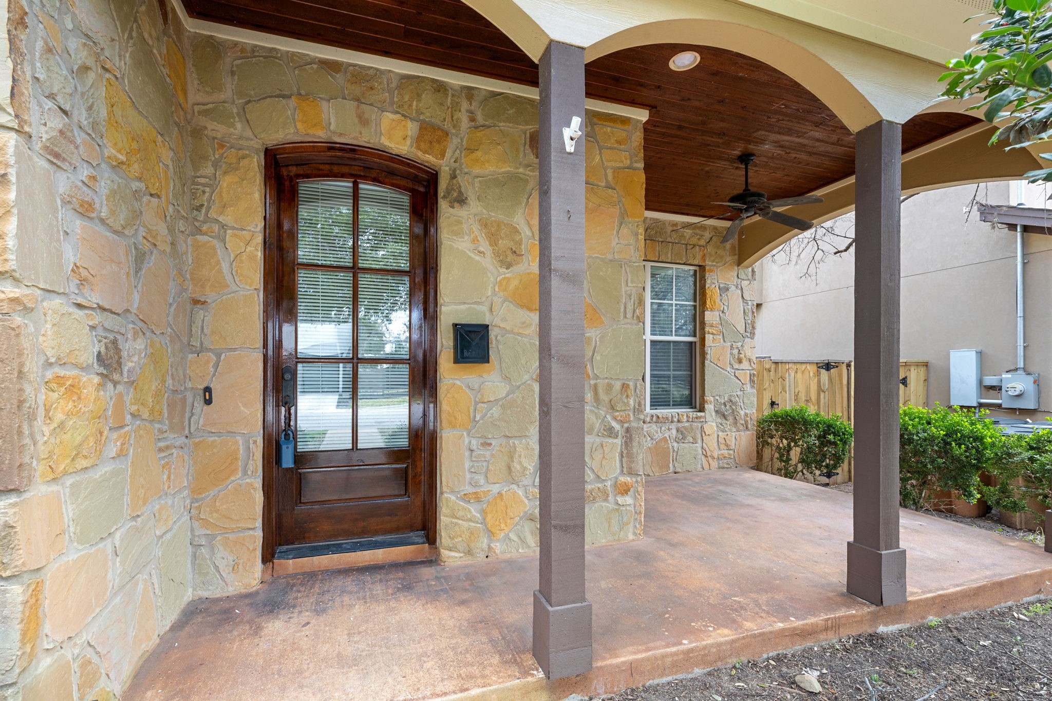 1607 Chelsea Lane Austin, TX 78704 - Photo 11 of 39