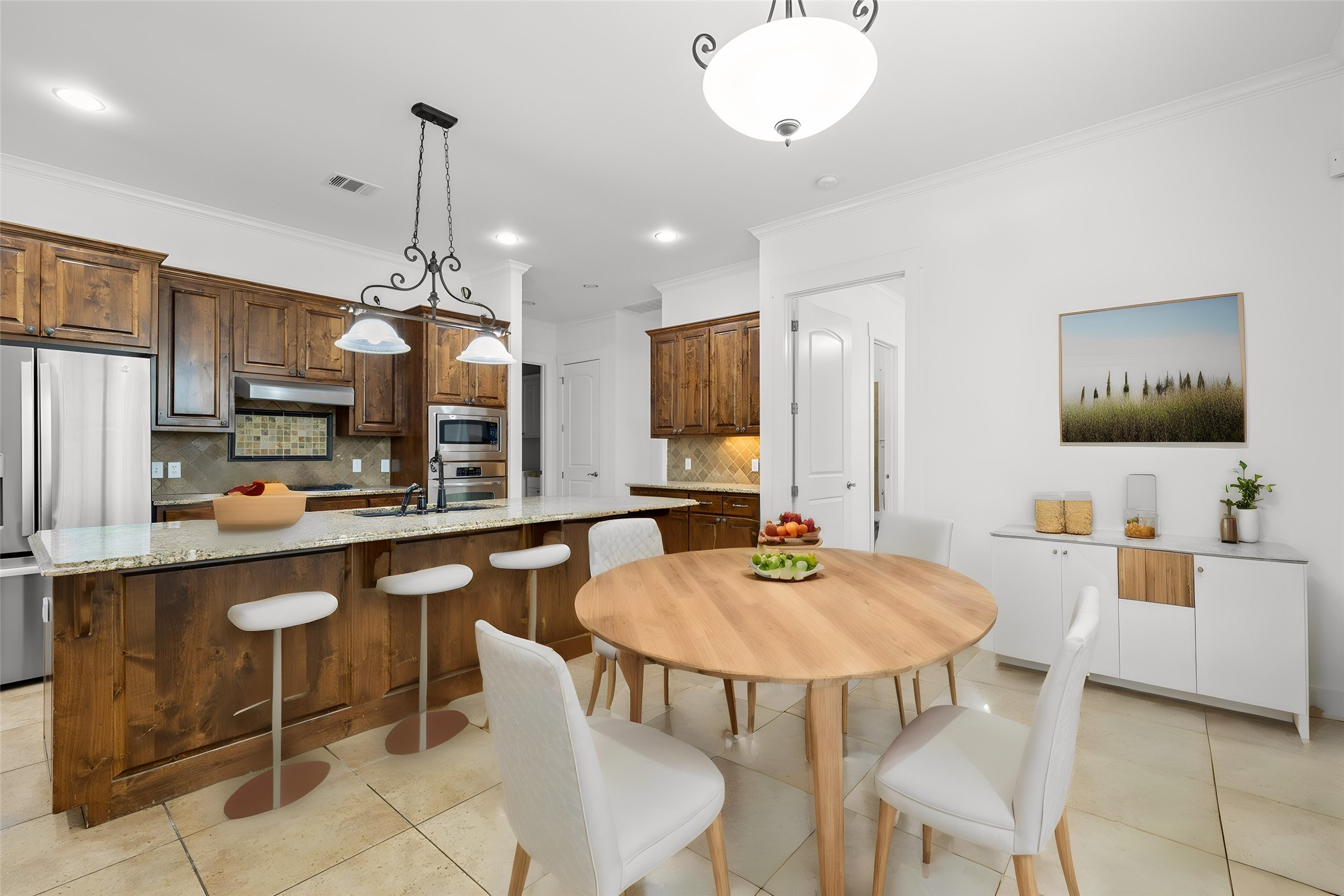 1607 Chelsea Lane Austin, TX 78704 - Photo 2 of 39