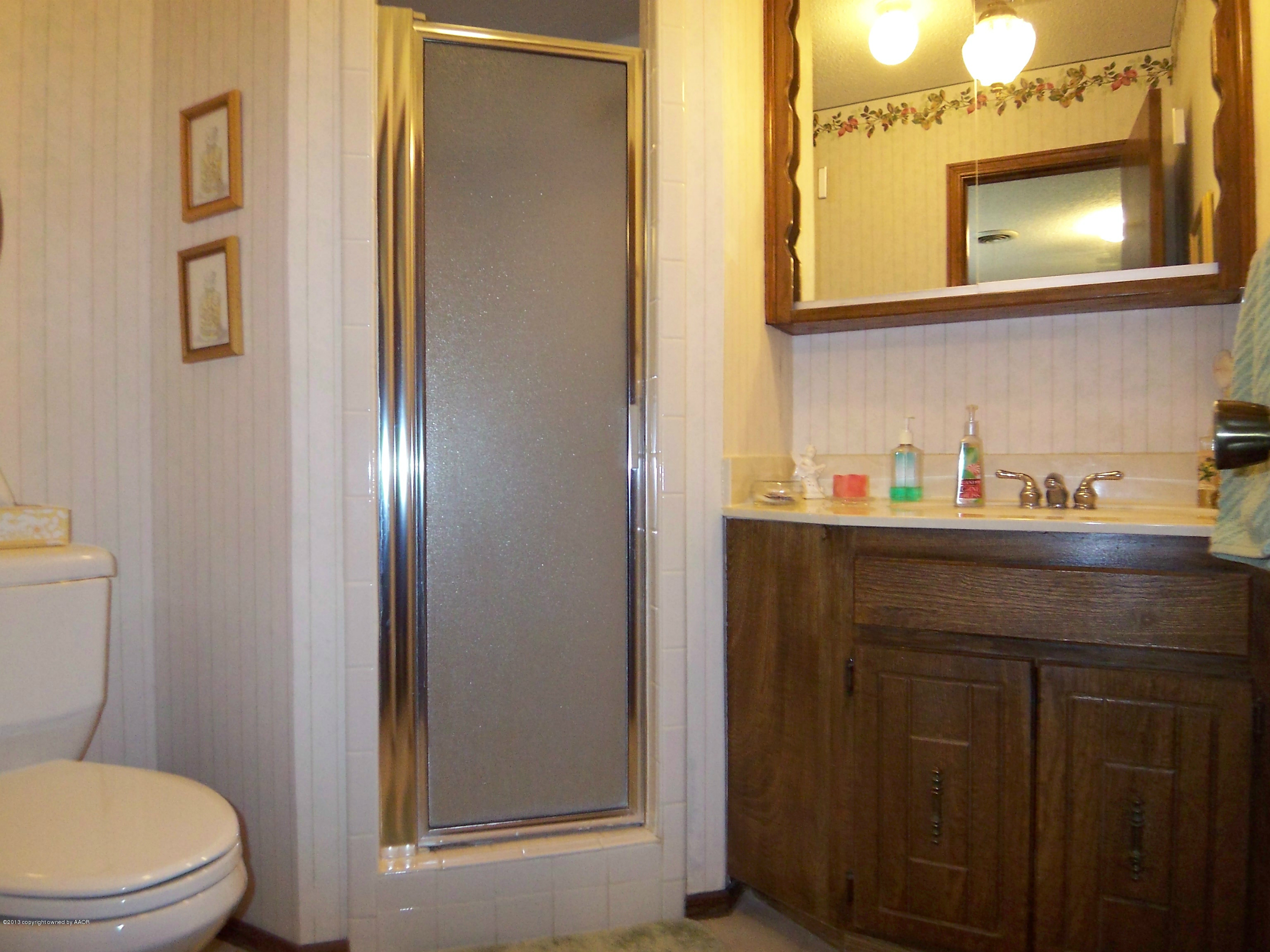 6507 Falcon Road Amarillo, TX 79109 - Photo 11 of 19 Master Bath