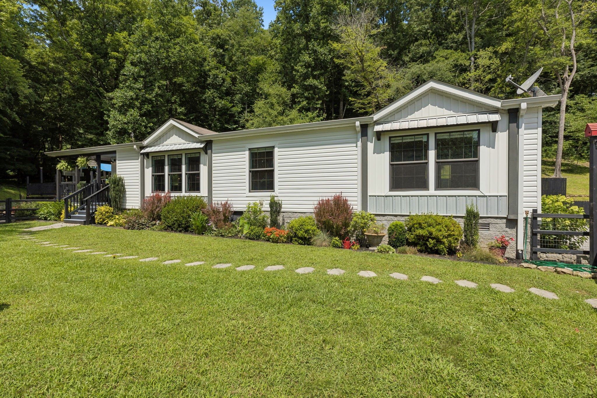 8501 Joy Road Mount Pleasant, TN 38474 - Photo 3 of 82