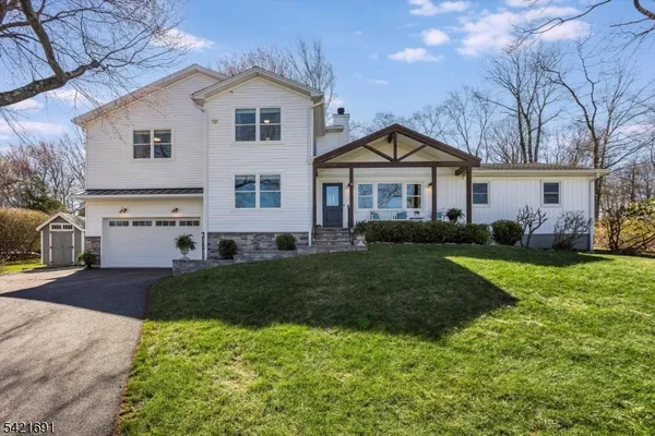 $849,000 | 4 Valley View Road, Chester, NJ 07930