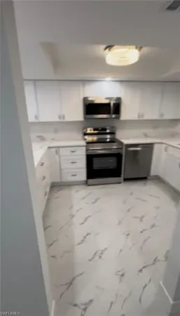 $280,000 | 151 Cypress Way East, Unit D3, Naples, FL 34110