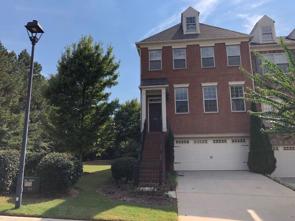 2016 Manchester Way Roswell, GA 30075 - Photo 1 of 18