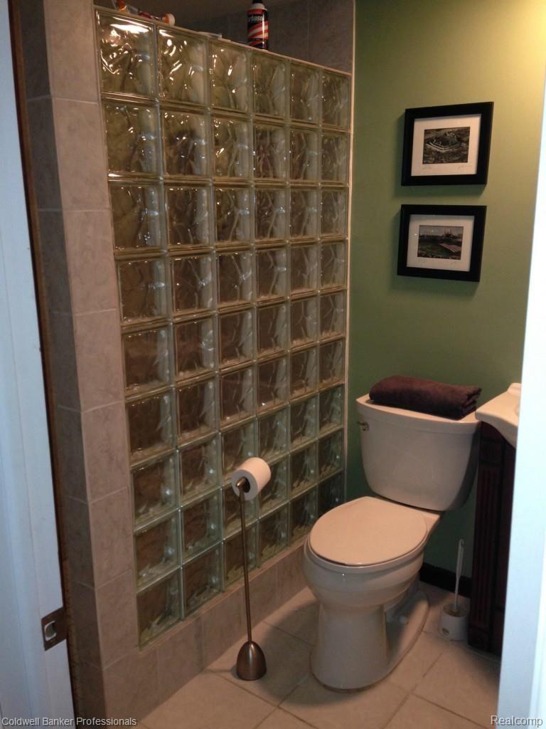 9653 Norman Road Clarkston, MI 48348 - Photo 30 of 39 lower level bath.jpg