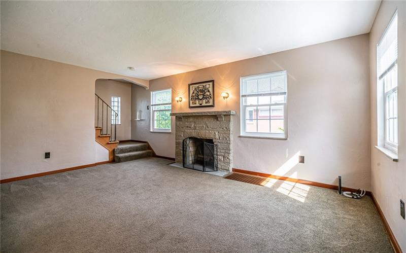 915 Wible Run Road Pittsburgh, PA 15209 - Photo 8 of 25