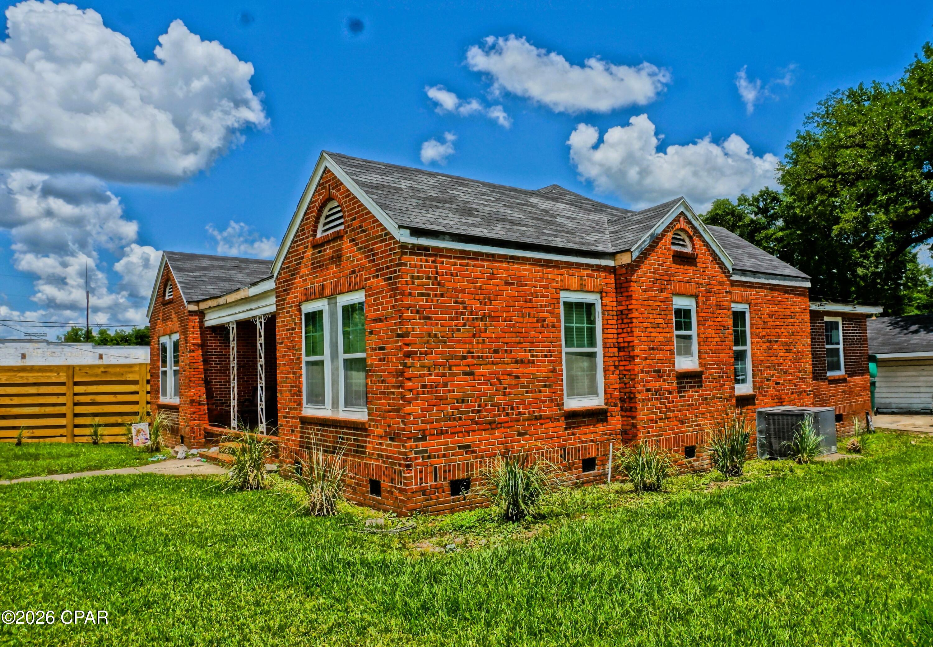 3128 Main Street Cottondale, FL 32431 - Photo 4 of 23