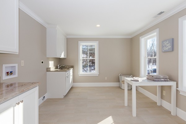7 Willard Circle Lexington, MA 02421 - Photo 25 of 28 Gallery Image 25