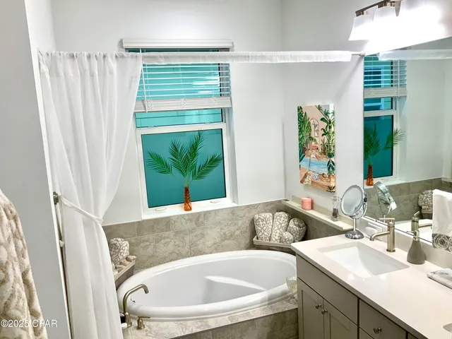 $3,200 | 8255 Landshark Boulevard, Panama City Beach, FL 32413