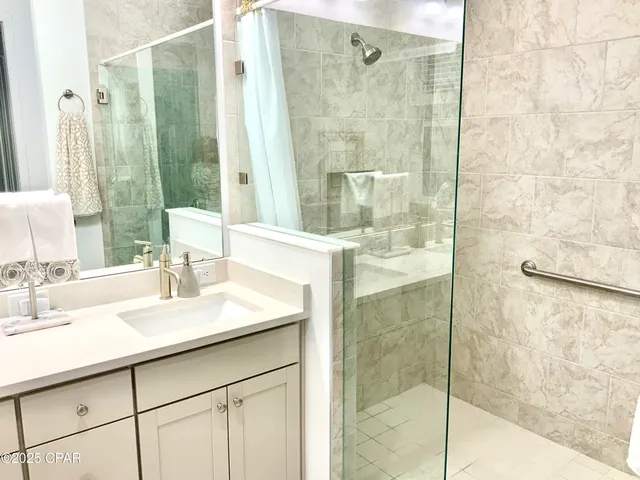 $3,200 | 8255 Landshark Boulevard, Panama City Beach, FL 32413